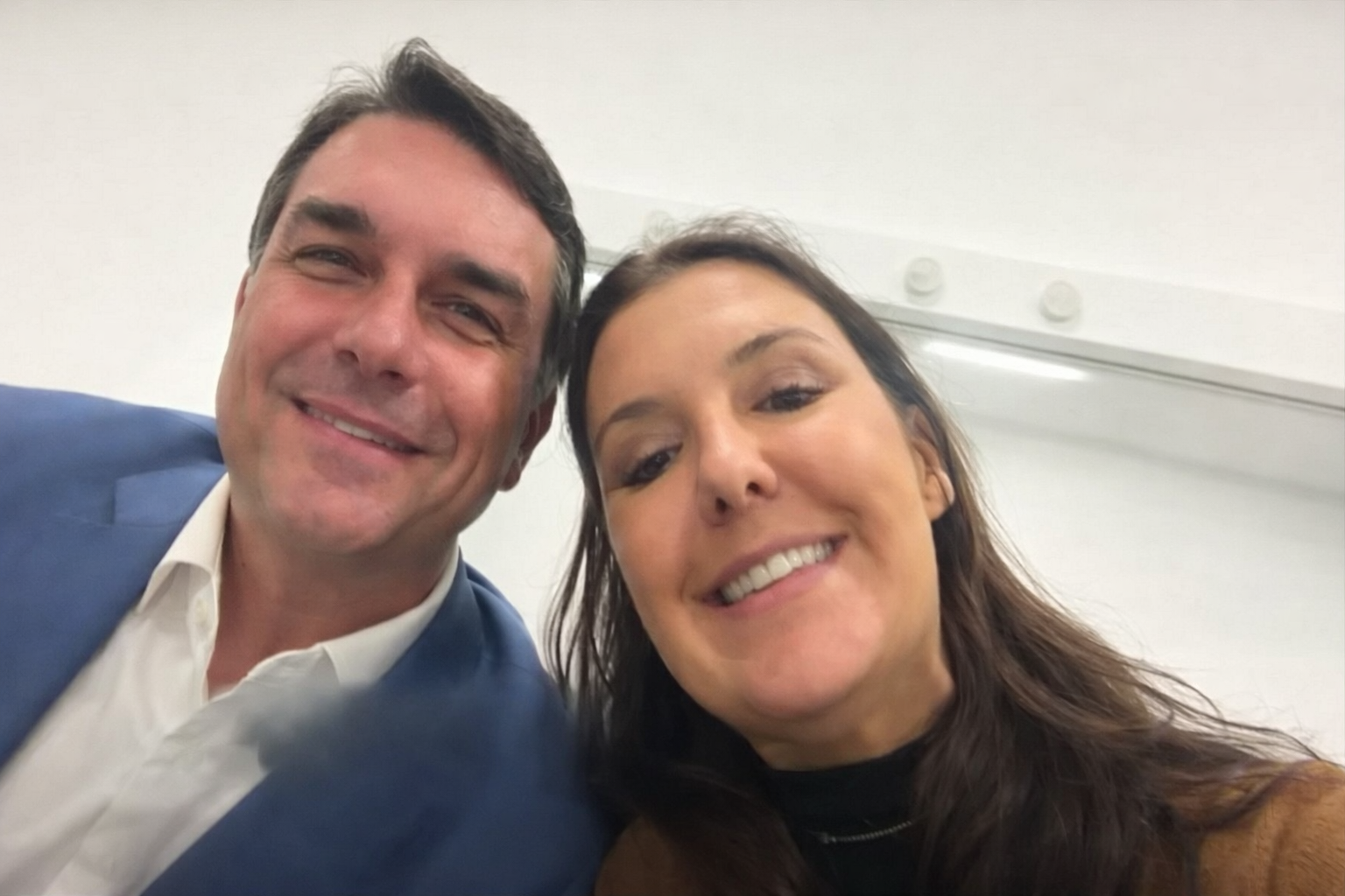 Coordenadora econômica de Flávio Bolsonaro atuou em banco de Edir Macedo que foi alvo da PF 
